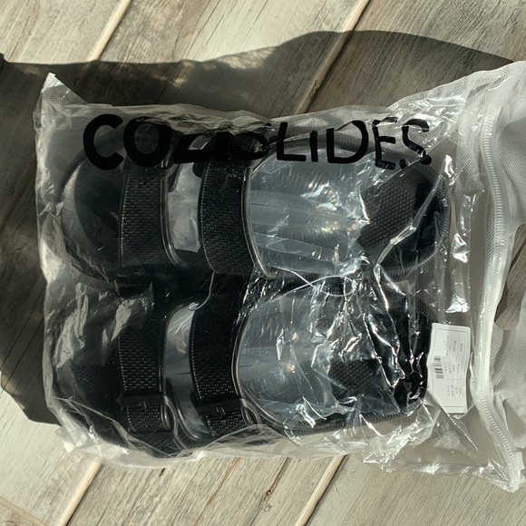 Cozi Slides rubber sandals - Picture 4 of 5